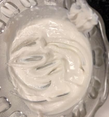 药店不起眼乳膏突然火了,满满都是维生素,保你7天白的像打水光