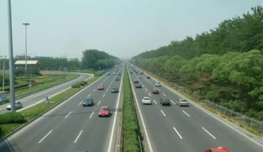 交通部发布通知：9月1日起，高速收费全新调整，车主：早该如此！