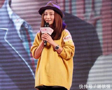 36岁姚笛越来越有女人味，穿束腰长裙优雅又迷人，美到没话说