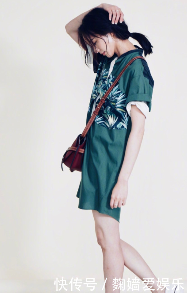 张钧甯玩下衣失踪，一双大长腿好吸睛，太造型好清新动人！