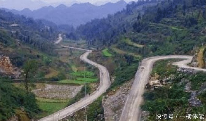  「疑惑」村村通变成“村村通”，农民疑惑为什么不能加宽1米是缺