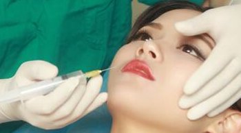 警告!女人有“法令纹”还傻傻打玻尿酸?便宜小物一抹，“纹”消