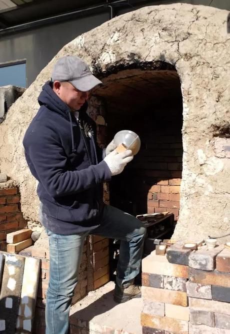 『小院』20多岁的年龄差距,却把一个破烂的农家小院变成了“桃花源”