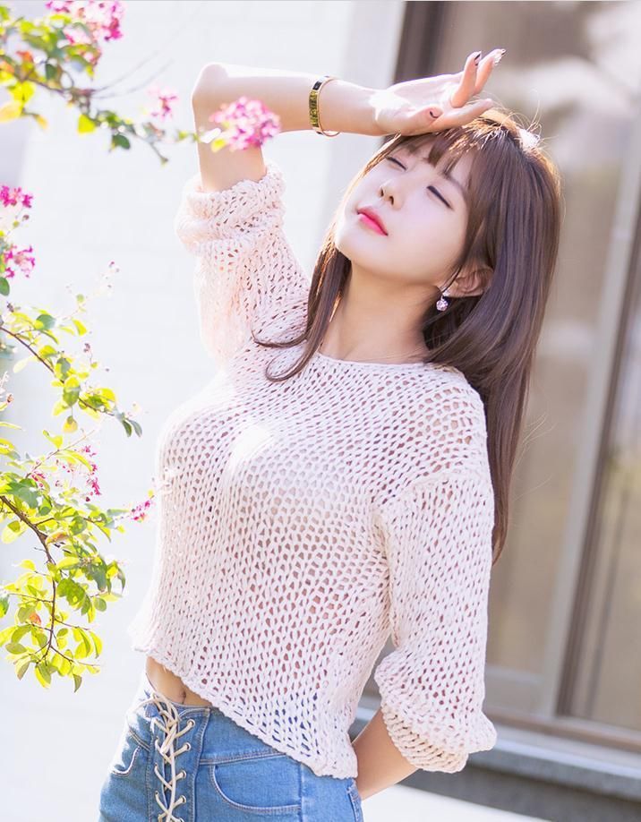 街拍 最美热裤美女，天生丽质 ，一貌倾城！