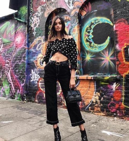 还记得那个扶起奚梦瑶的巴西维密天使么 人美心善