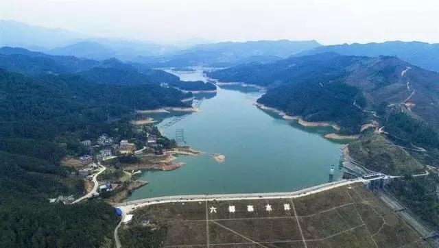 湖南邵阳隆回县最大的镇，曾是老县城所在地，被称为挖金第一镇