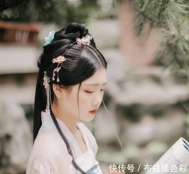  试试■拍照不上镜？试试这些拍照姿势，随手拍就很好看