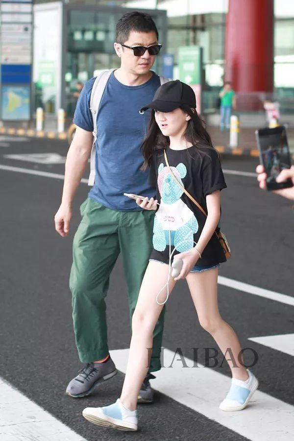 晴格格王艳让人不敢认!杨烁老婆原来是她…【海报街拍】