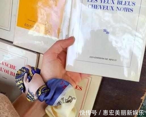  [发圈儿]别小瞧“奶奶发圈”的魔力，真·搭配高手都在用它凹造型