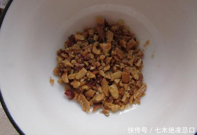 「糯弹」清明马上就要到了,手把手教会您青团做法,软糯弹牙超好吃,清香