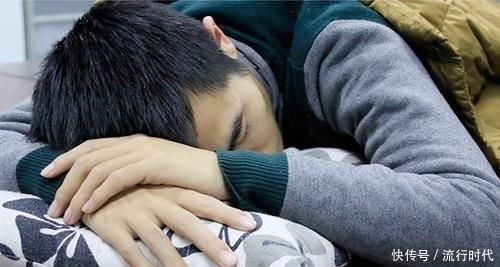 「饭后马上就」饭后有几事不宜急着做,容易“偷走”你的健康,别总不以为然