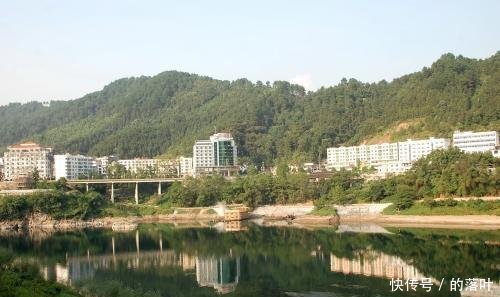 全球最大的水电站将于2020建成，发电量达一千亿度，有望超三峡