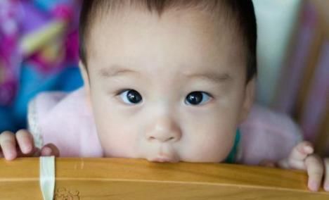 「a3910」当娃提早有这几个表现时,就表示他很聪明,占一条也值得宝妈乐了