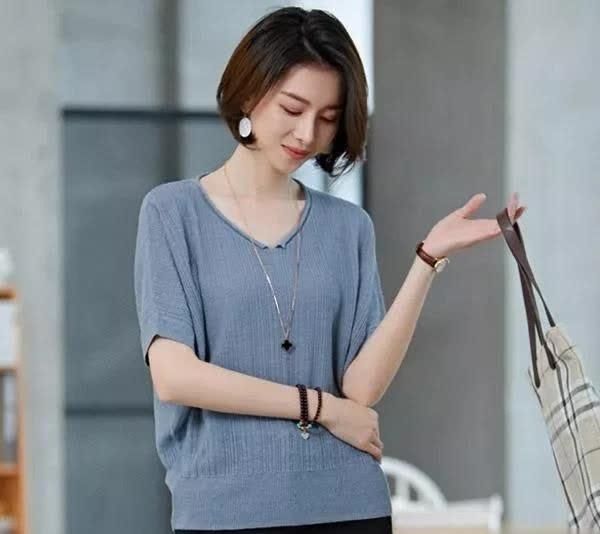  『显瘦』妈妈们担心太胖没有衣服穿？试试这几款棉麻衫，减龄，显瘦