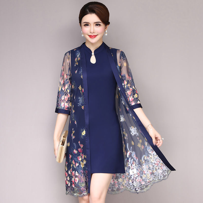 太惊艳了!旗袍女人，一举手一投足，一颦一笑都是醉人的风景