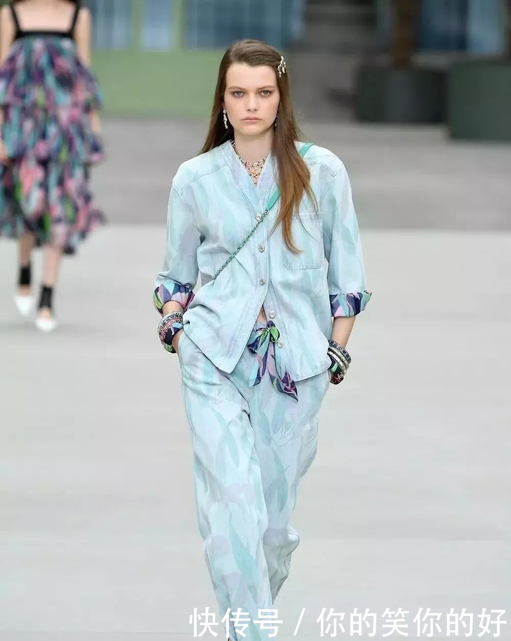 「旅程」搭乘 CHANEL 巴黎皇宫火车,开启通往新时代的旅程