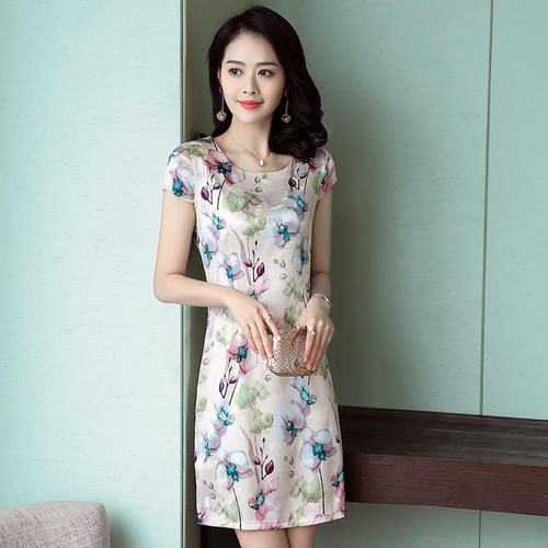 哇塞！现在的女人真会穿，改良旗袍穿得有滋有味，简直迷死人