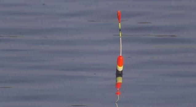  『水流』经常会发现，浮漂入水就倾斜？听我慢慢给你分析