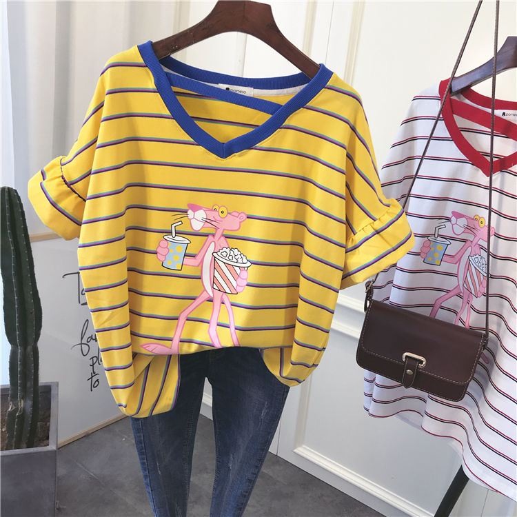 盈满盛夏的活力，把T恤当作时尚主题，演绎年轻的光景