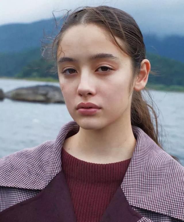 「女生」脸上有这4个特点的女生,是今年最受欢迎的长相!!!