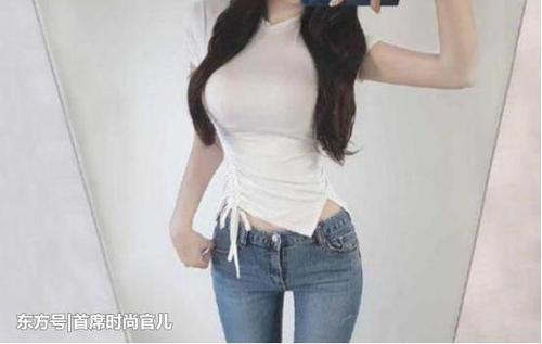 牛仔裤修身又时尚，让小姐姐充满迷人的气质，带来不一样的美感！