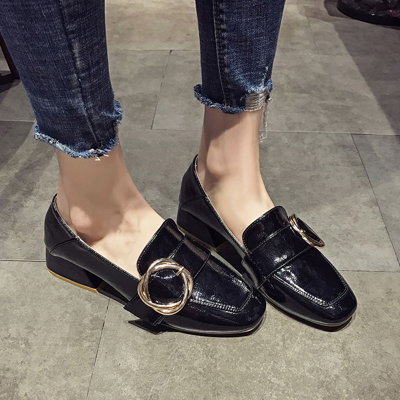 小个子女生，鞋子不要跟太高，这几款显高10厘米不费劲