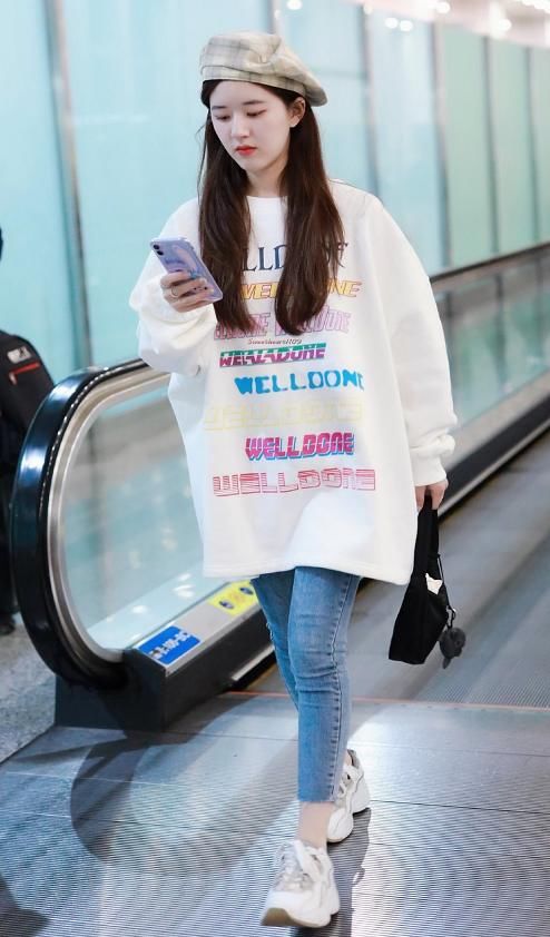 「胖子」赵露思晒出跳舞减肥视频，看了她的腿，这让我们胖子怎么活？