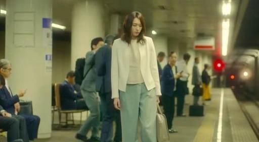  『通勤连衣裙』让你get万年实用的职场穿搭单品！以后上班不愁不会穿了！