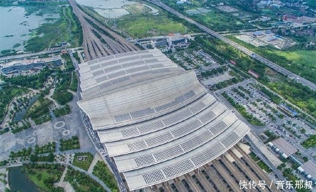  高铁站■中国要火了，历时3年，耗资140亿人民币，建中国第一座