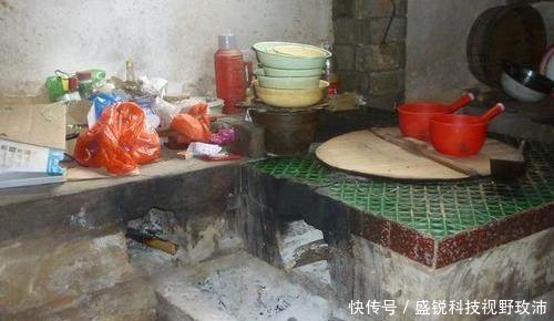  「做饭」山东蒙阴为防污染给土灶贴封条，农民以后还能用土灶做