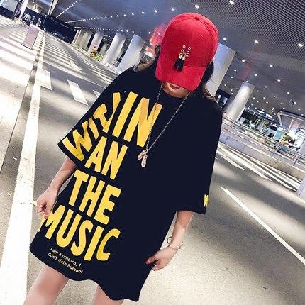 别土了,现在流行”下衣失踪“,迷人的美腿让人羡慕不已