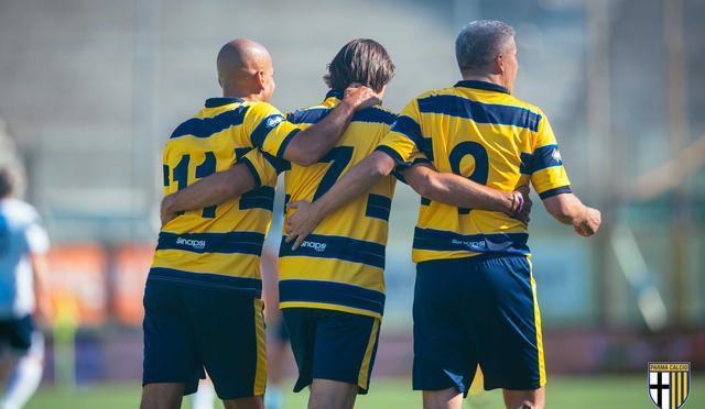 回忆杀!帕尔马传奇队表演赛5-2胜 18名宿出战