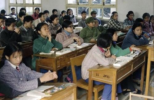  「年代」80年代的军装、军帽照是那么的精气神