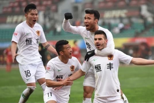  #弱旅#中甲赛程：青岛黄海连战弱旅冲超稳了，恒丰或被这队夺走