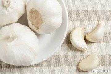 大蒜加“它”, 一周皮肤淡斑紧肤, 去皱增白让你年轻不止5岁
