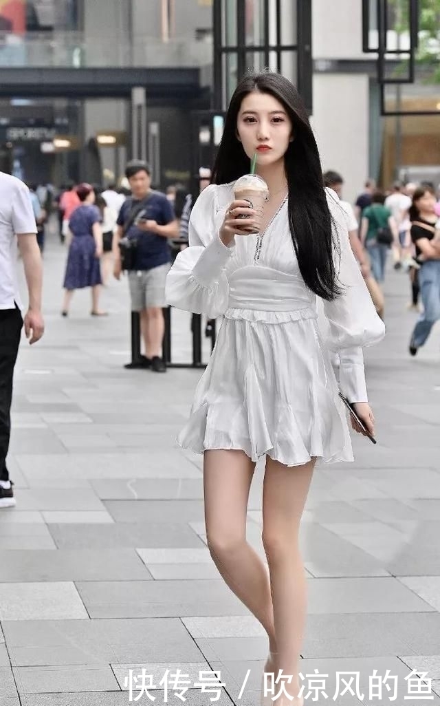  【气质】一双半套的丝袜结合一双气质的皮质高跟鞋，显得特别的有魅力