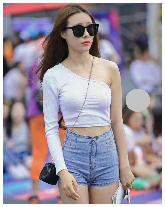 街拍：图1俏皮时尚，图3吊带清爽，图7妩媚而优雅