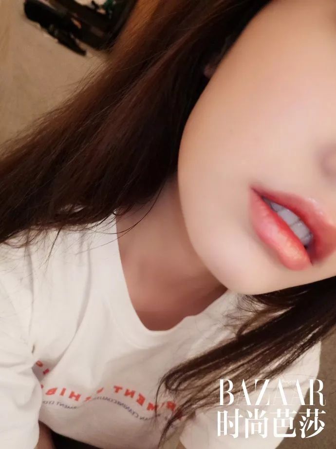 林允的“叠加唇”好抢眼!一秒变身BlingBling女孩~