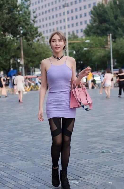  湿透|时尚搭配：天气炎热，脚上穿这样的鞋子，刚走两步就湿透了