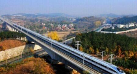 渝西高铁传来最新消息，年内完成全线报告编制，尽快开工建设