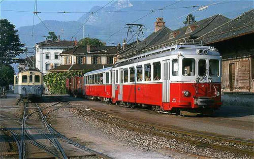  饭量■火车上那么多人，为何车上的盒饭卖不动？乘客：和我们没