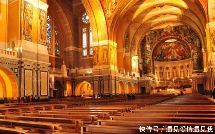 中国最高佛像，耗资12亿108位高僧开光，当地人却说：没看头