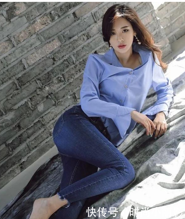 紧身裤搭配出美丽动人的纤细长腿,个性化的设计深受女性欢迎!