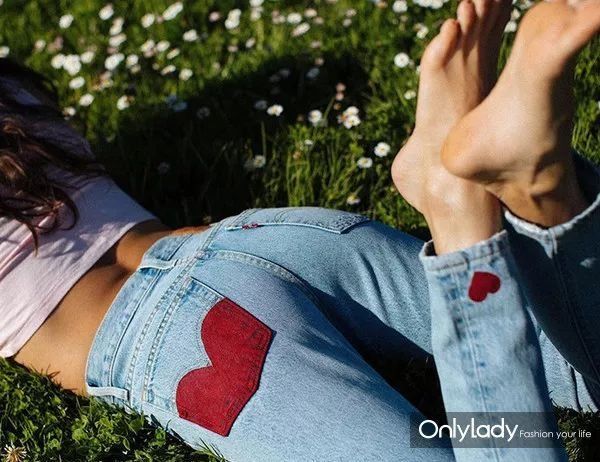 这条800块牛仔裤90%美国女星在穿,秋天有它就够了!