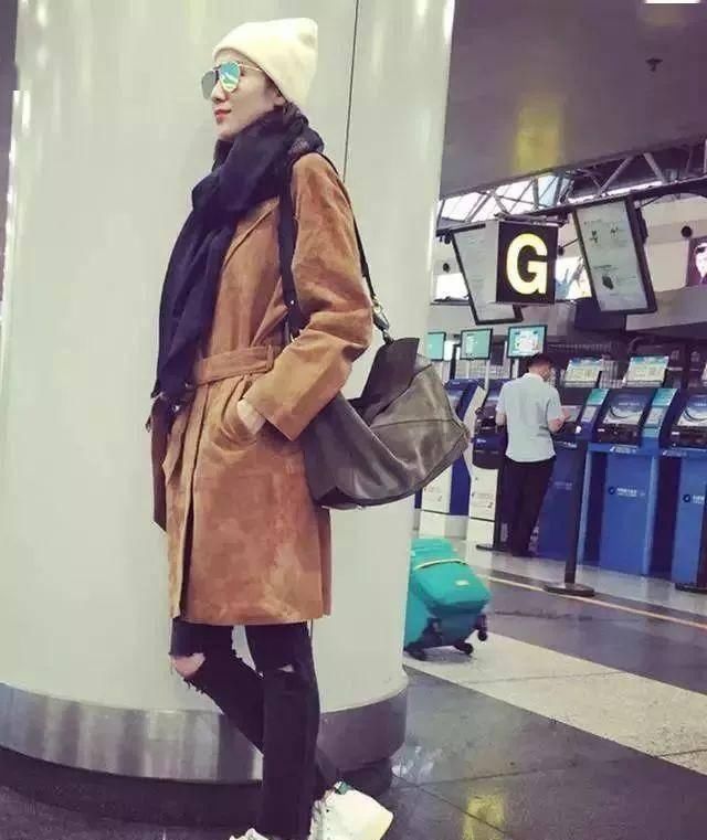  【漂亮】她是很会穿衣的女人，初春学她穿，准漂亮！