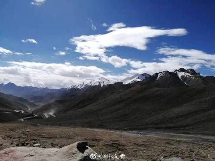 壮观！新藏线上的军车车队