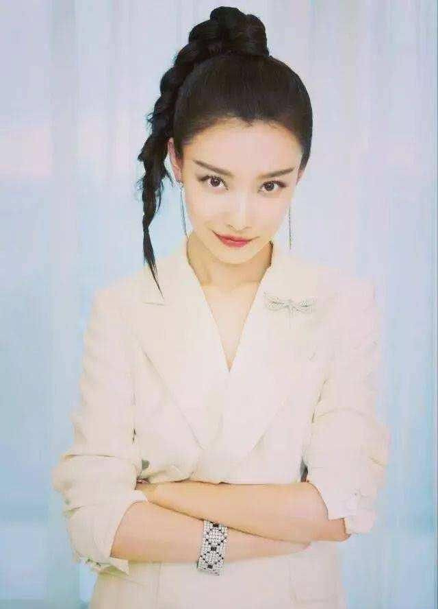 #合适#丸子头非常少人扎了,2020时兴这3种“头型”,头发稀少也合适!