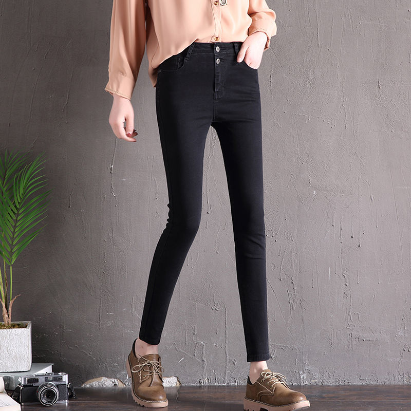 短裤丝袜啥的早就过时了!现在贼流行这些紧身裤，不要太修身了