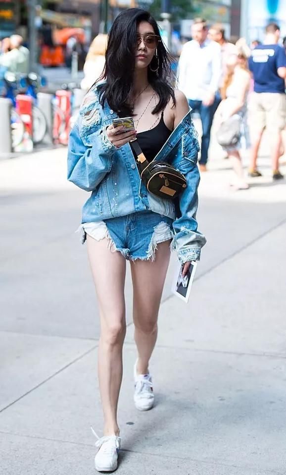 奚梦瑶终于脱下紧身裤马丁靴，网友：这下明白为啥她不肯换造型