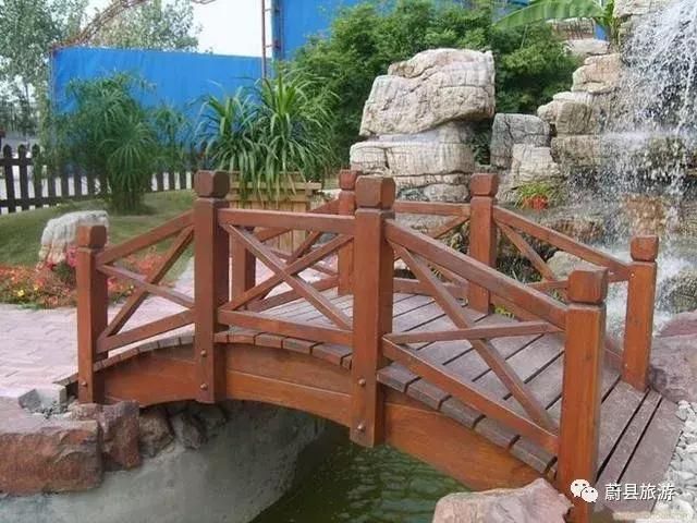 防腐木在庭院景观中的设计运用